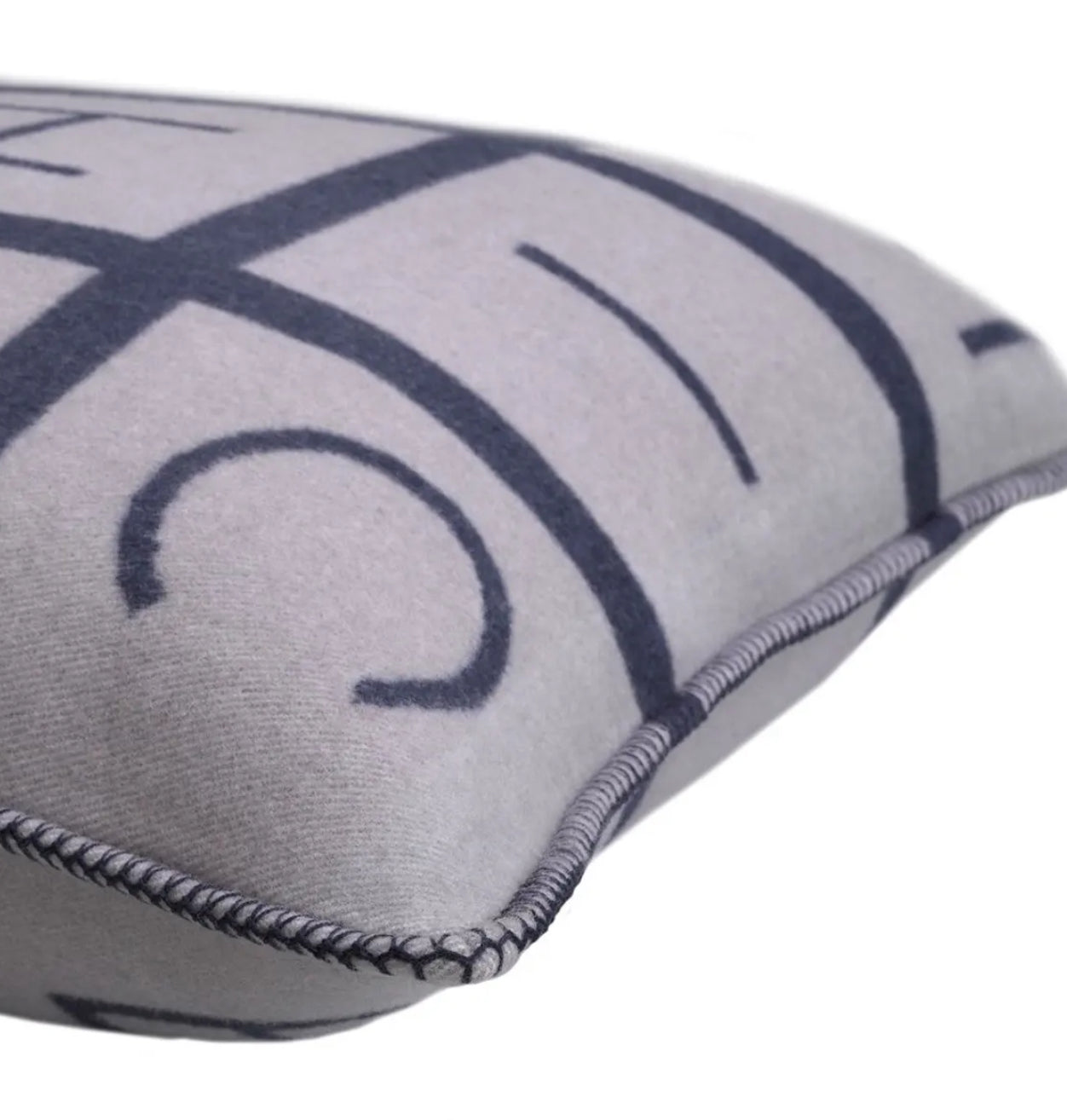 EICHHOLTZ Kissen Zera L Grau – SALE