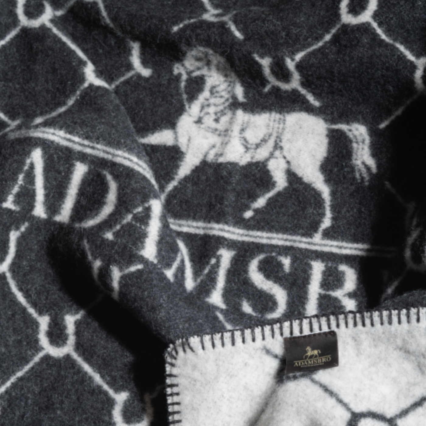 ADAMSBRO Wohndecke MERINO Schwarz